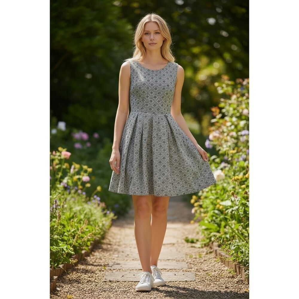 Pink Martini Grey Fit & Flare Embossed Short Dress Size Small Sleeveless Summer